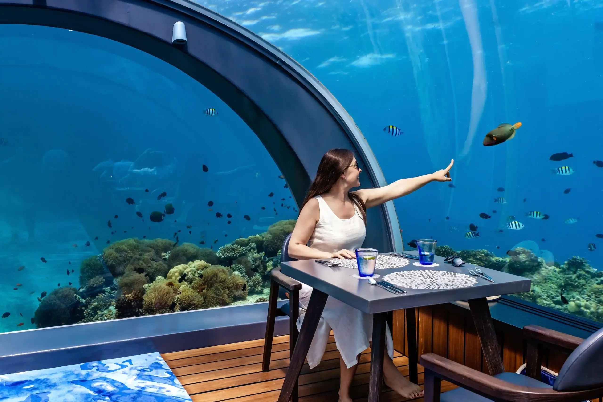 Restaurante no fundo do mar